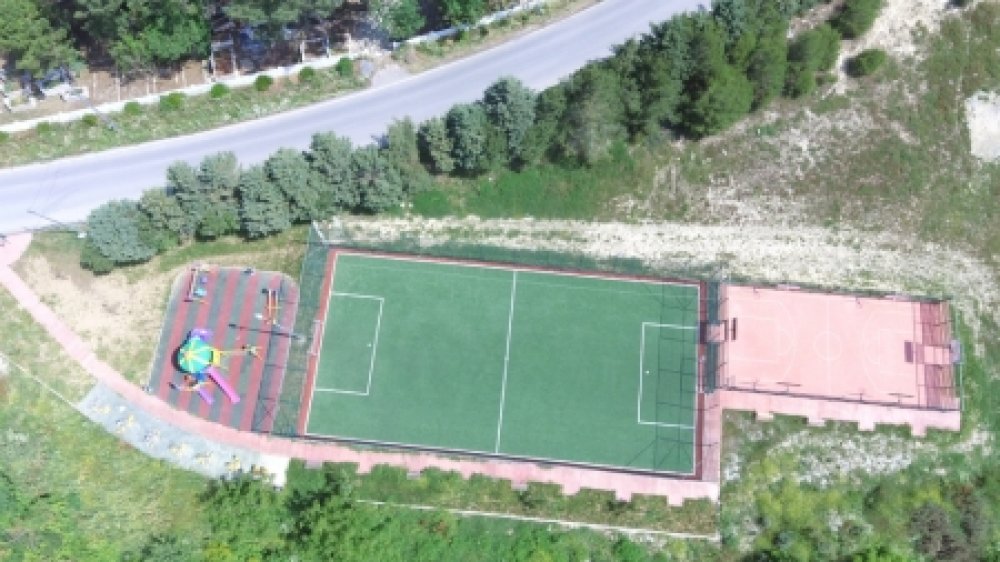 Irmak Sokak Park Carpet Field
