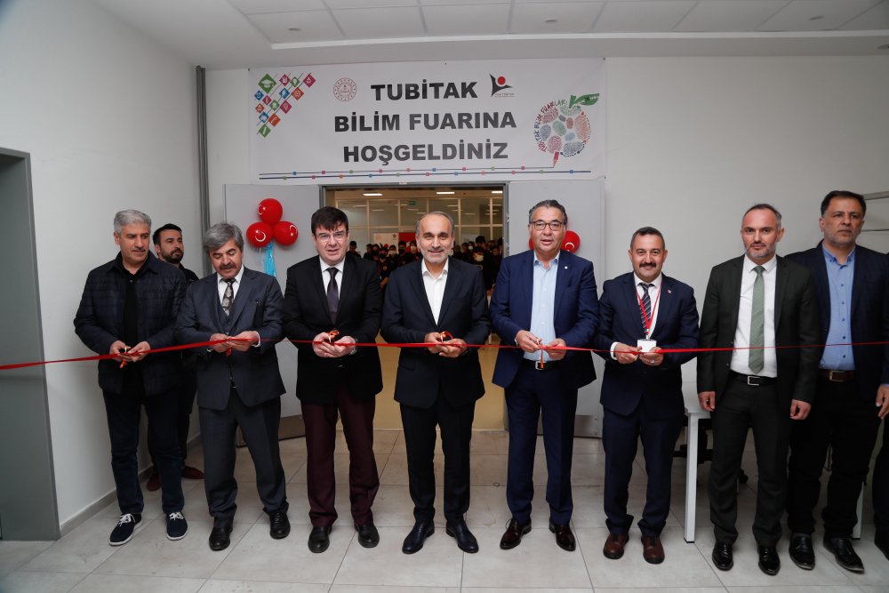 Arnavutköy's Students Are Pioneers of Science and Art