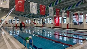 Bolluca Seyfi Saraç Kapalı Yüzme Havuzu