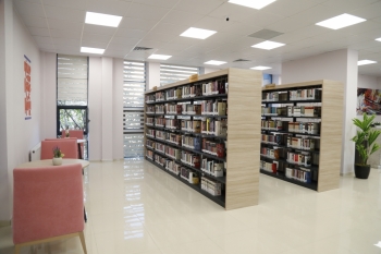 Sezai Karakoç Kütüphanesi 