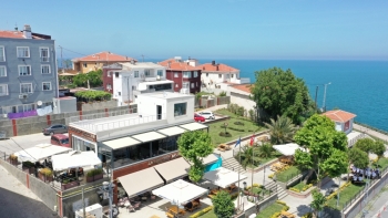 Karaburun Kıraathane Sosyal Tesisi