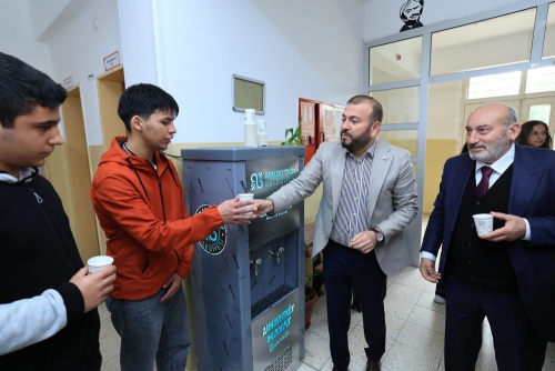 Başkan Candaroğlu’ndan Okullara Su Sebili Müjdesi