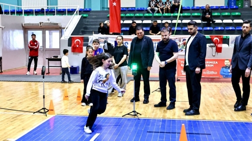 Arnavutköy’de Geleceğin Sporcuları Yetenek Taramasıyla Keşfediliyor