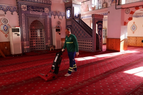 Cami Bahçelerimizi Bayramın Manevi Atmosferine Hazır Hale Getirdik