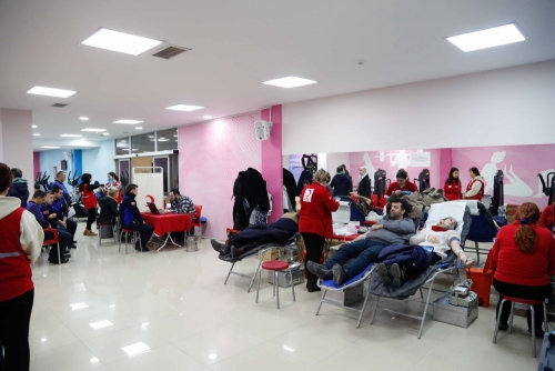 Arnavutköy’de Deprem Bölgesi İçin Kan Bağışı Seferliği