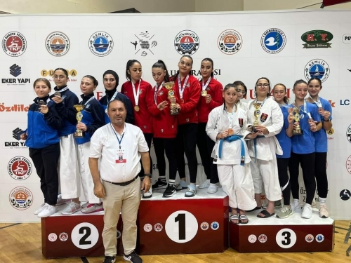 Arnavutköy Belediye Spor 9 Madalya ile Döndü