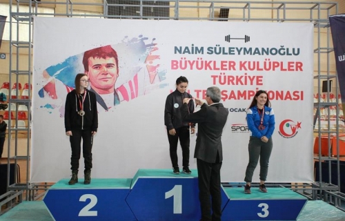Ayşe Doğan Halter Şampiyonası'nda Türkiye Rekoru Kırdı