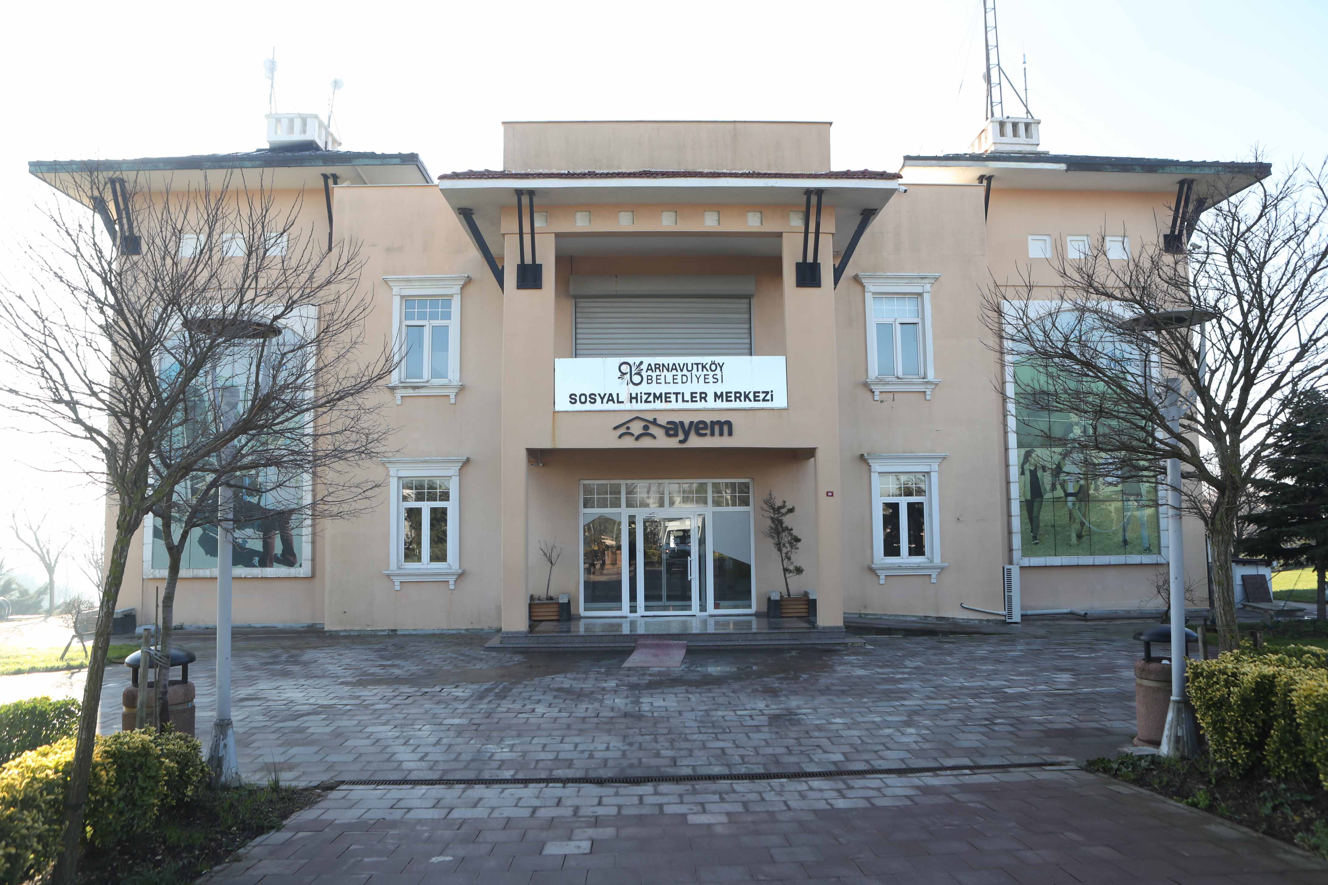 Arnavutköy Yaşlı ve Engelli Merkezi ( AYEM )